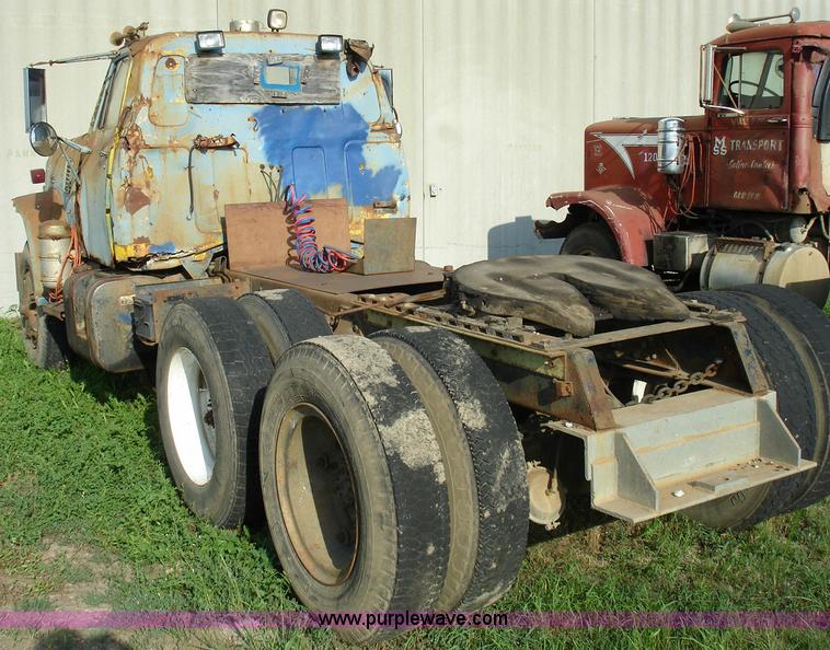 image for item 1018 1970 GMC semi truck