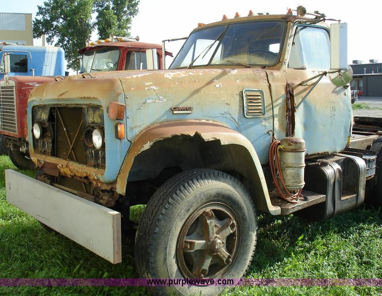 image for item 1018 1970 GMC semi truck
