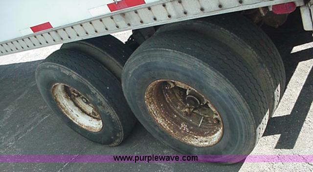 image for item 1020 1980 Pines 45' semi trailer