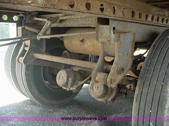 image for item 1020 1980 Pines 45' semi trailer