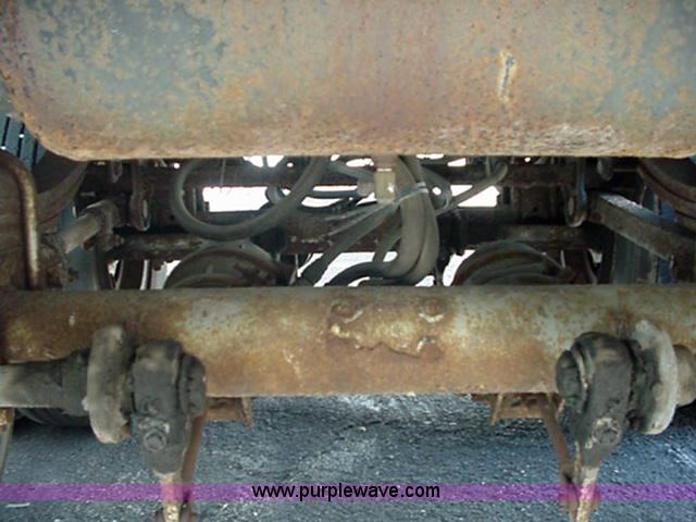 image for item 1020 1980 Pines 45' semi trailer