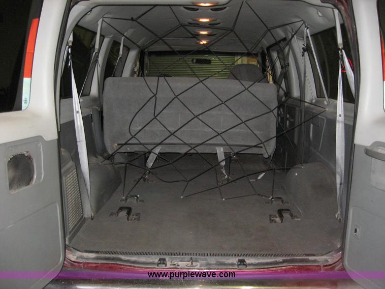 image for item 1030 2006 Ford Econoline E350 eight passenger van