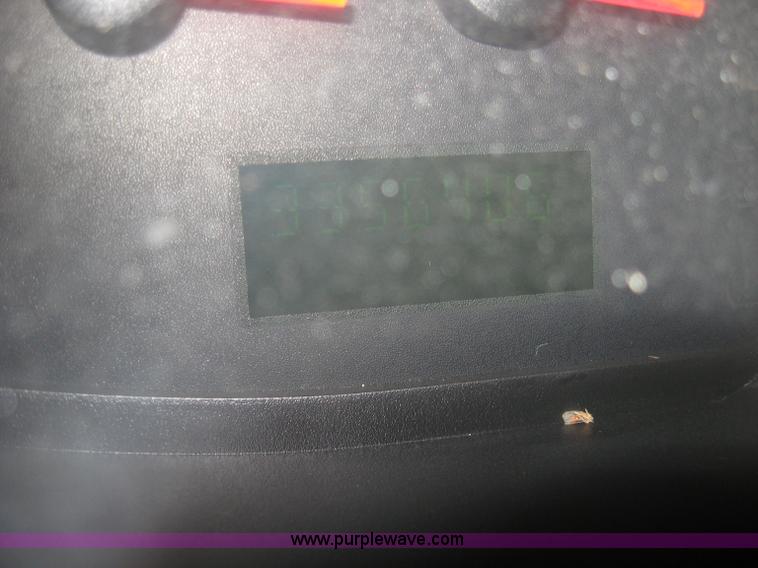 image for item 1030 2006 Ford Econoline E350 eight passenger van