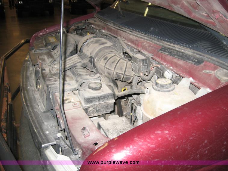 image for item 1030 2006 Ford Econoline E350 eight passenger van