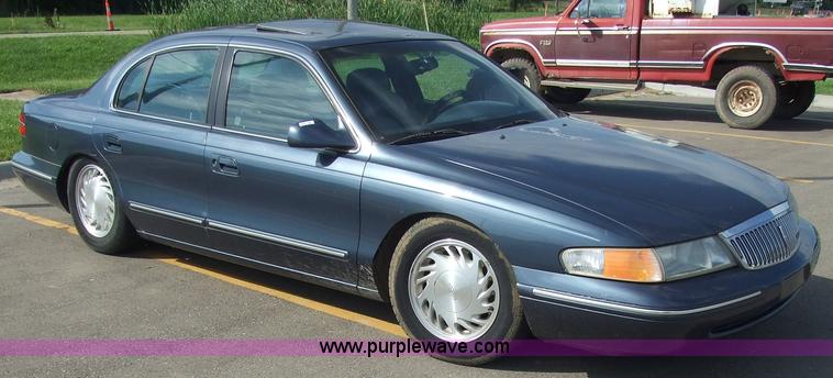 image for item 2095 1996 Lincoln Continental