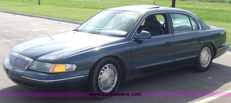 image for item 2095 1996 Lincoln Continental