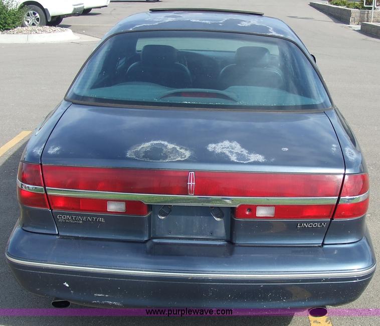 image for item 2095 1996 Lincoln Continental