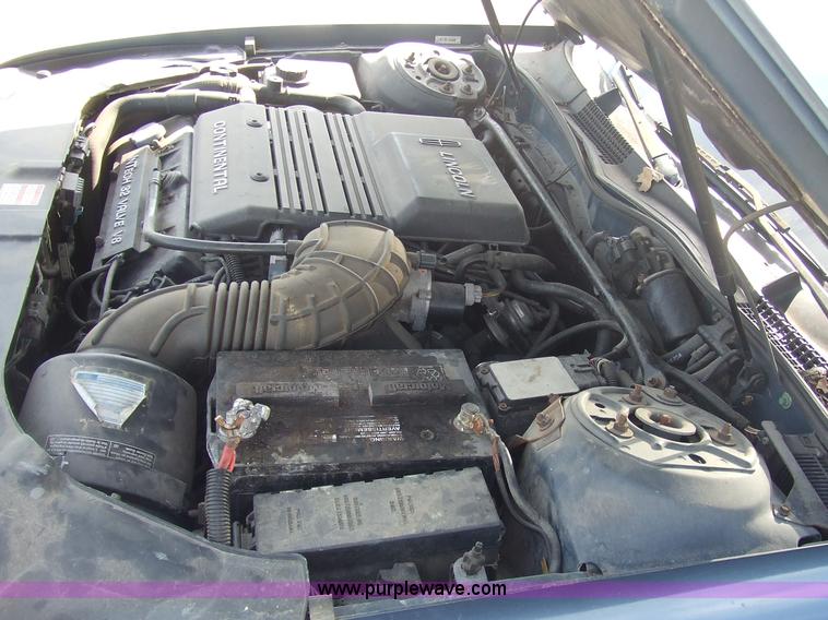 image for item 2095 1996 Lincoln Continental