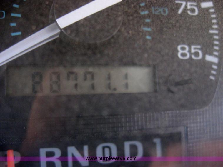 image for item 2530 1993 Ford Econoline E150 van with wheelchair lift