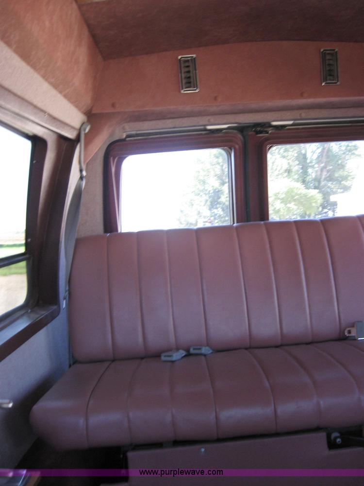 image for item 2530 1993 Ford Econoline E150 van with wheelchair lift