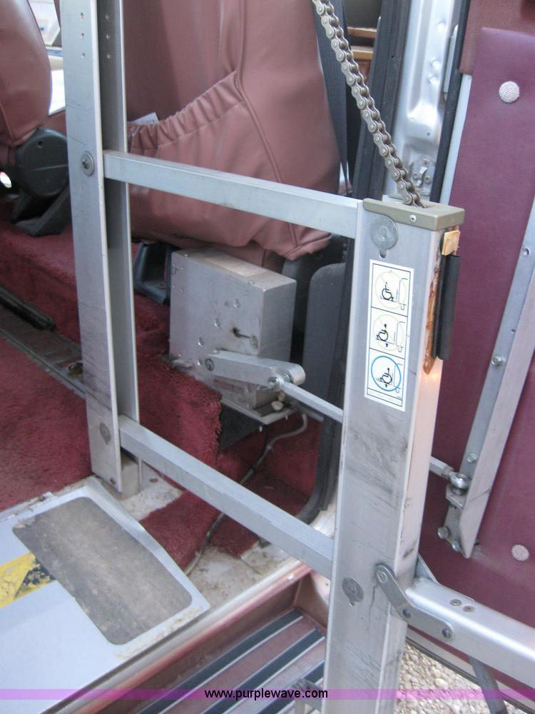 image for item 2530 1993 Ford Econoline E150 van with wheelchair lift