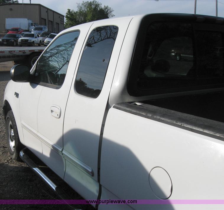 image for item 2564 2000 Ford F-150