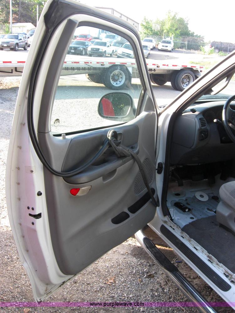 image for item 2564 2000 Ford F-150