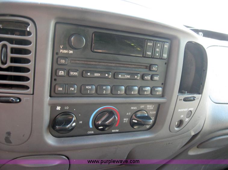 image for item 2564 2000 Ford F-150