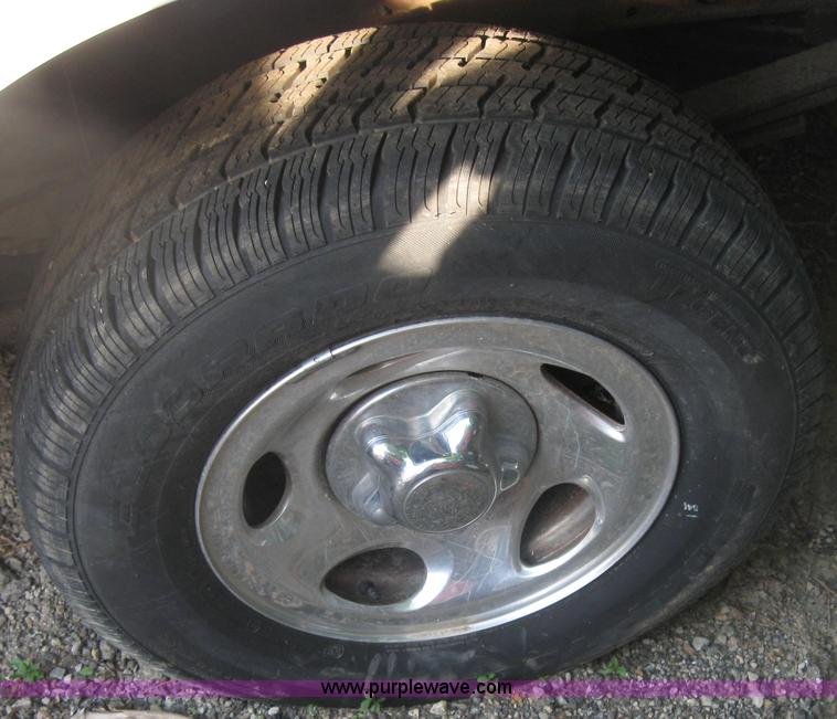 image for item 2564 2000 Ford F-150