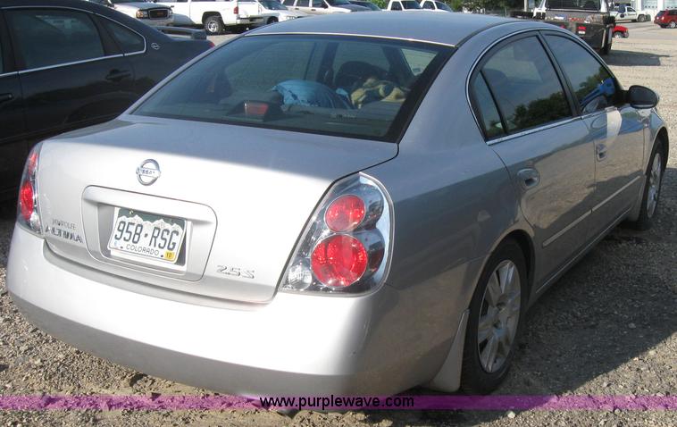 image for item 2566 2005 Nissan Altima