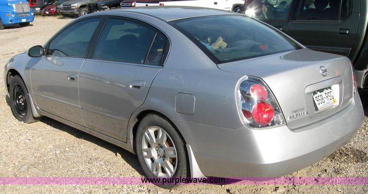 image for item 2566 2005 Nissan Altima