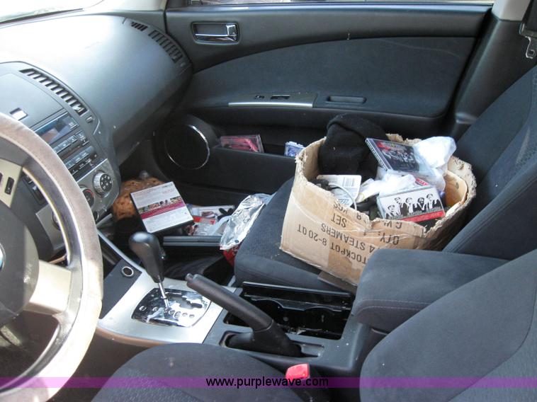 image for item 2566 2005 Nissan Altima