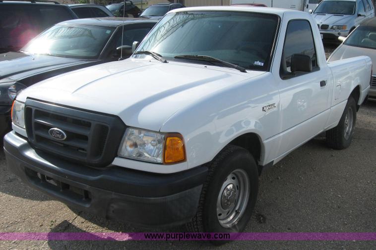 image for item 2572 2004 Ford Ranger
