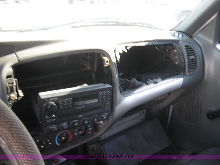 image for item 2572 2004 Ford Ranger