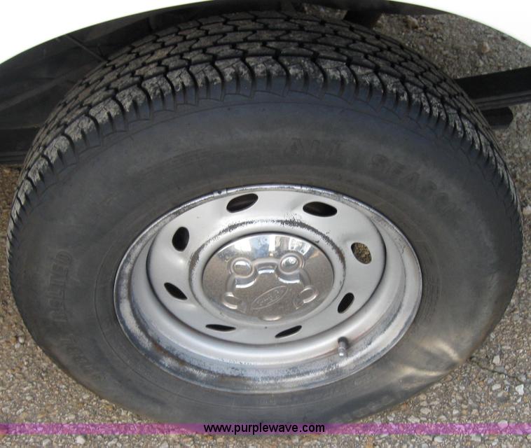 image for item 2572 2004 Ford Ranger