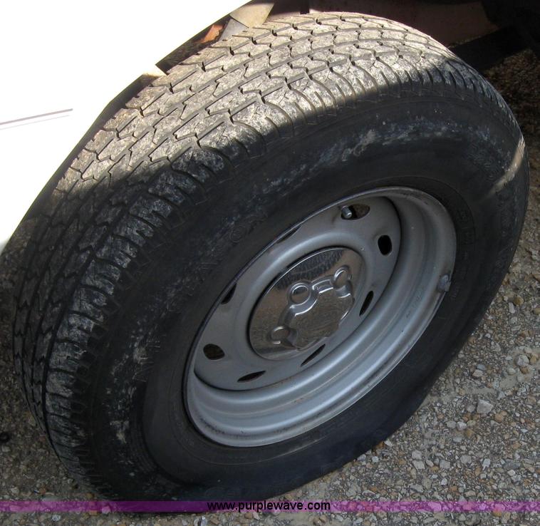 image for item 2572 2004 Ford Ranger