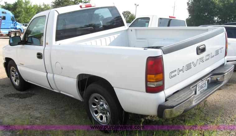 image for item 2573 2001 Chevrolet 1500