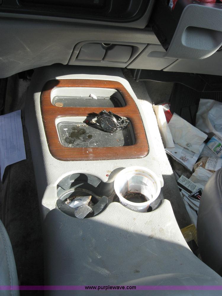 image for item 2574 1999 GMC Denali