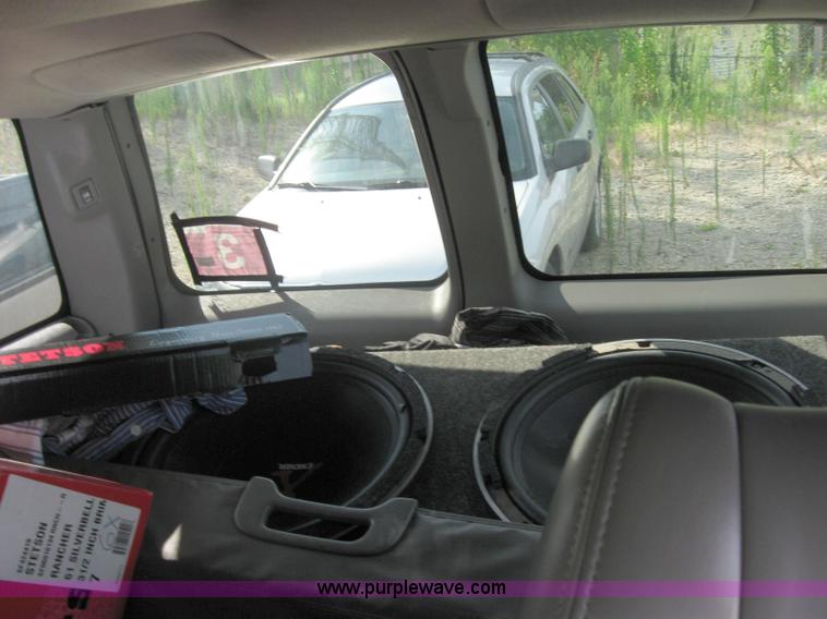 image for item 2574 1999 GMC Denali