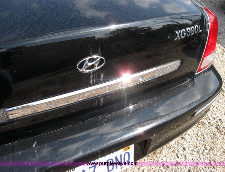 image for item 2575 2001 Hyundai XG300L