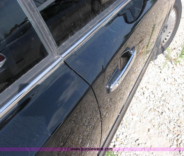 image for item 2575 2001 Hyundai XG300L