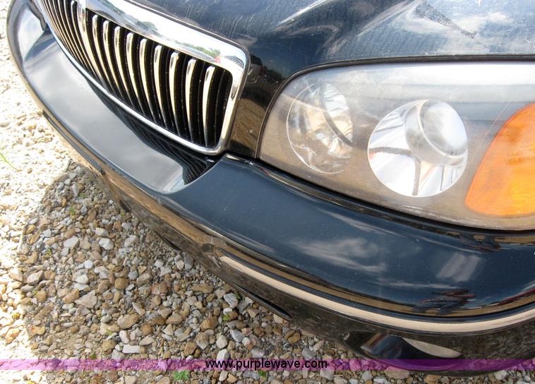 image for item 2575 2001 Hyundai XG300L