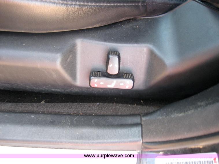 image for item 2575 2001 Hyundai XG300L