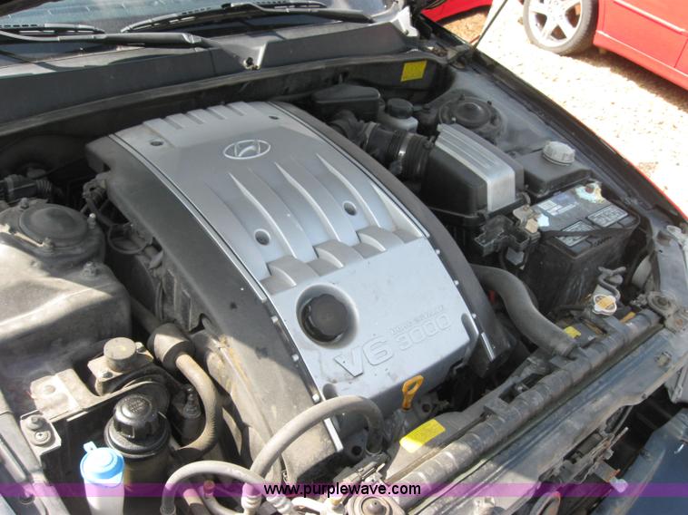 image for item 2575 2001 Hyundai XG300L