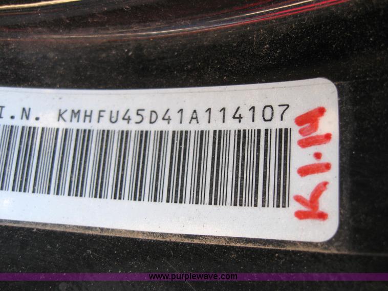 image for item 2575 2001 Hyundai XG300L