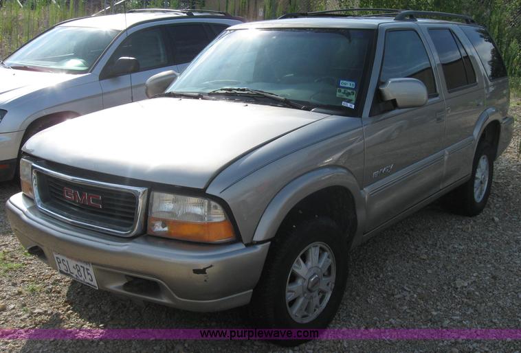 image for item 2576 1999 GMC Envoy