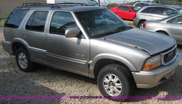 image for item 2576 1999 GMC Envoy