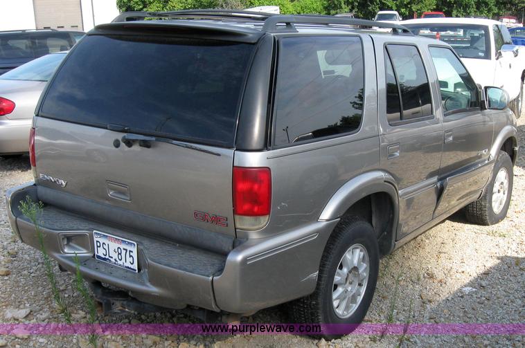 image for item 2576 1999 GMC Envoy
