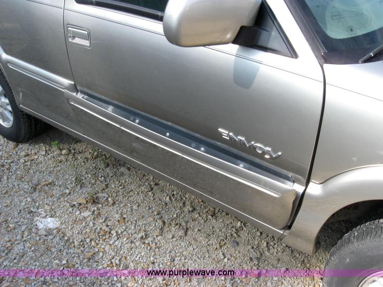 image for item 2576 1999 GMC Envoy