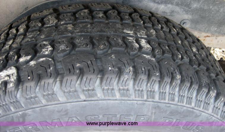 image for item 2576 1999 GMC Envoy