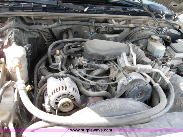 image for item 2576 1999 GMC Envoy