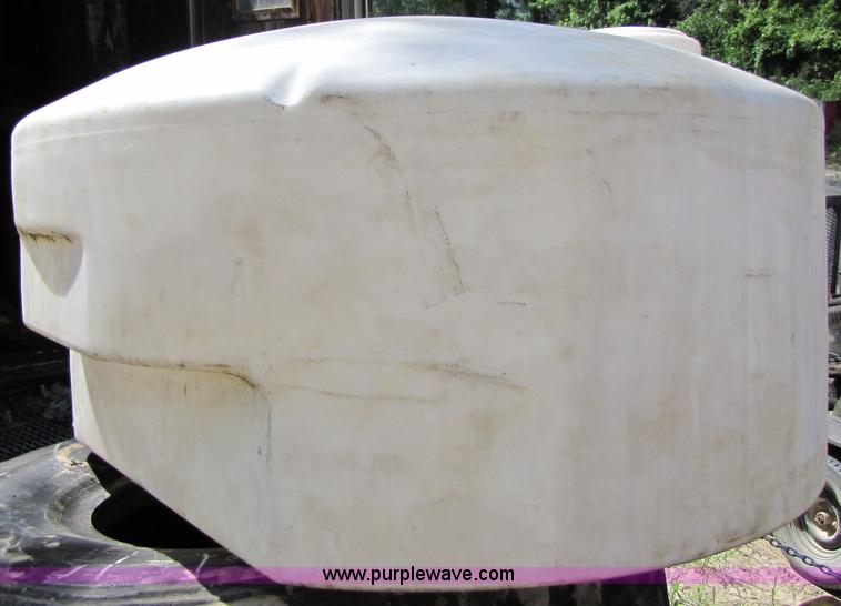 image for item 3031 425 gallon truck bed water tank