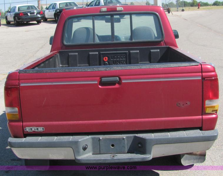 image for item 3220 1994 Ford Ranger