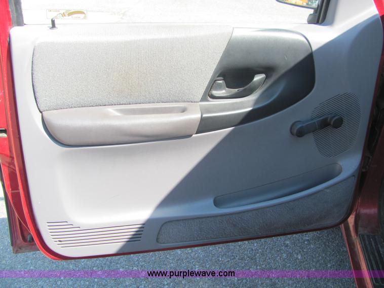 image for item 3220 1994 Ford Ranger