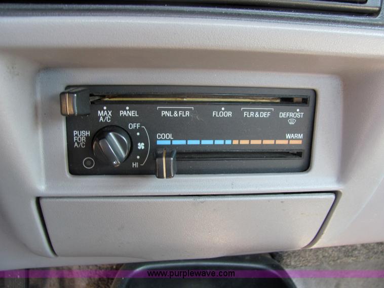 image for item 3220 1994 Ford Ranger