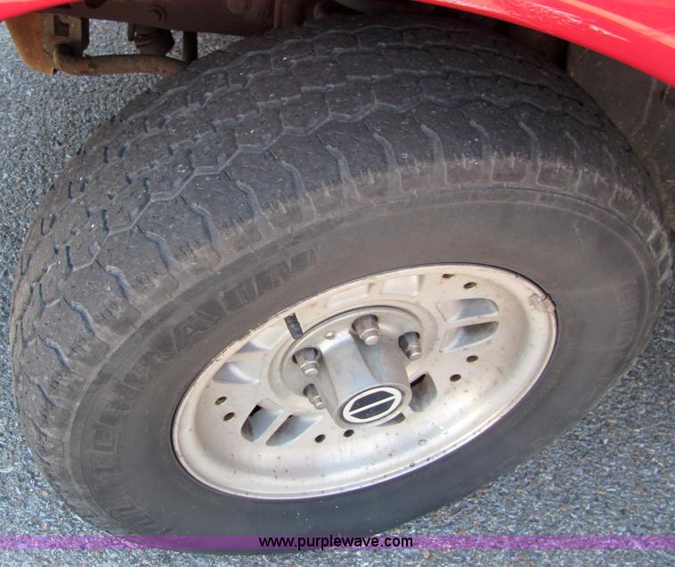 image for item 3220 1994 Ford Ranger