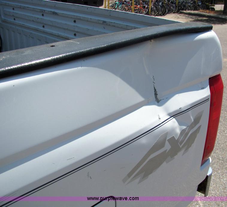 image for item 3225 1996 Ford F150 pickup truck