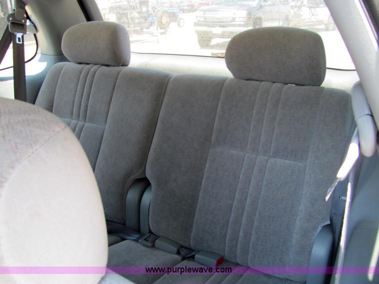 image for item 3226 2000 Toyota Sienna CE