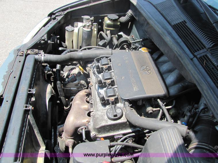 image for item 3226 2000 Toyota Sienna CE