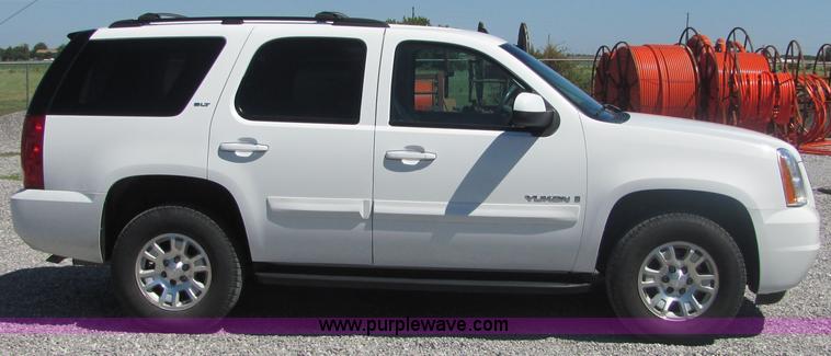 image for item 4735 2007 GMC Yukon